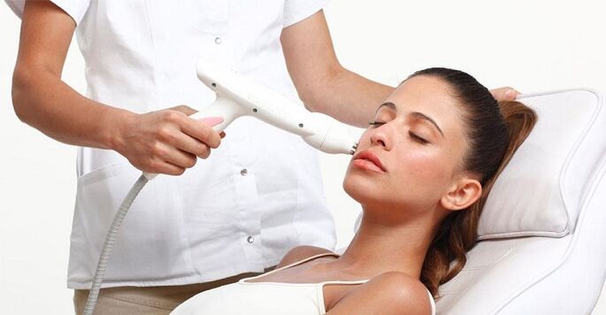 procedura de fotoîntinerire facială