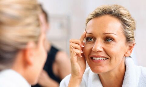Femeile sunt mulțumite de rezultatele întineririi pielii feței datorită liftingului nechirurgical